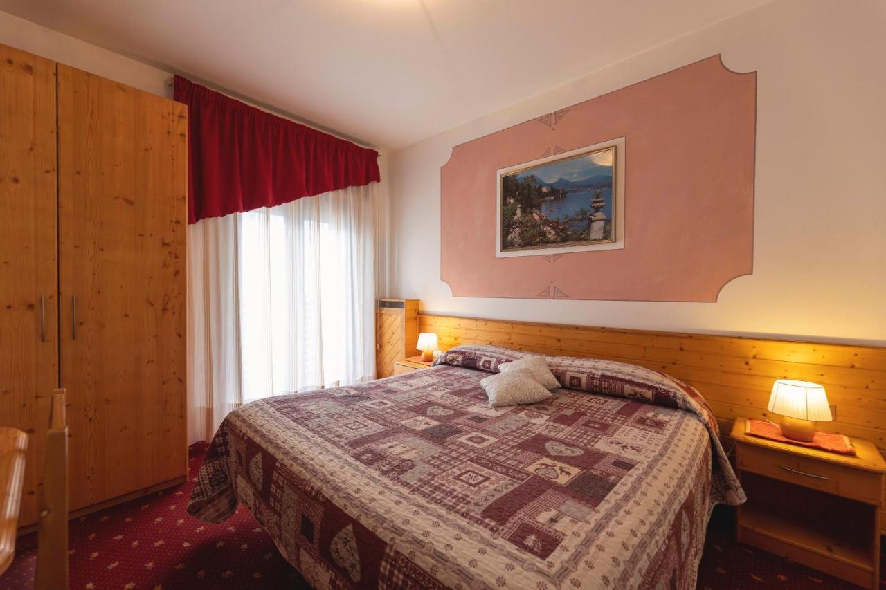 Hotel Castel Mani San Lorenzo Dorsino