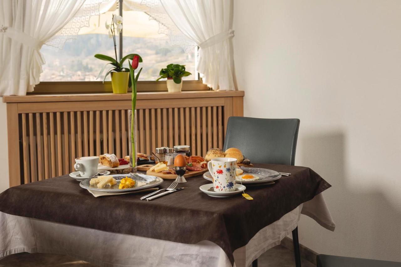 Castel Mani Hotel